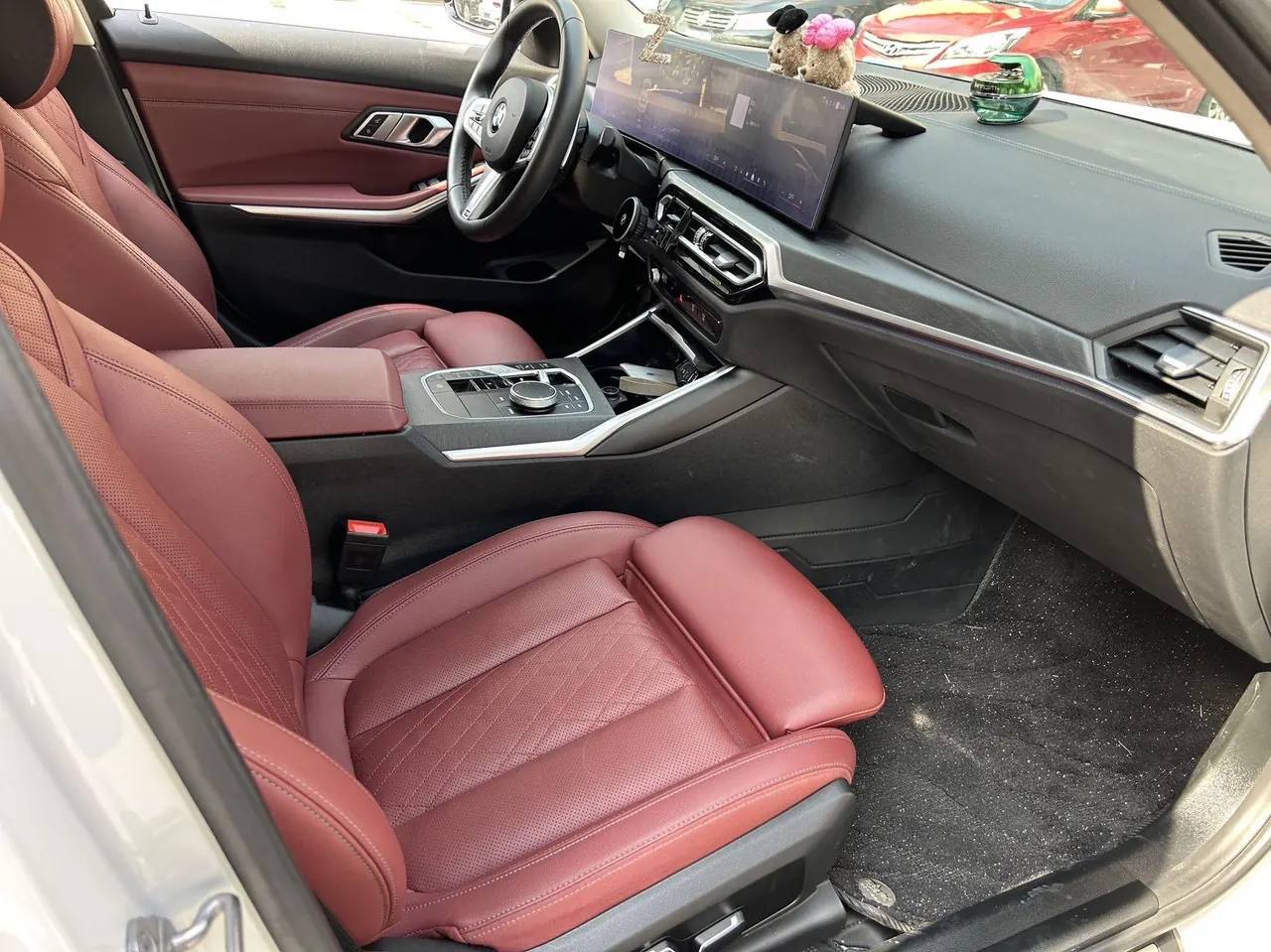 BMW 3 Series 2024 325i 2.0T M Sports Suit Automatic Gear 3