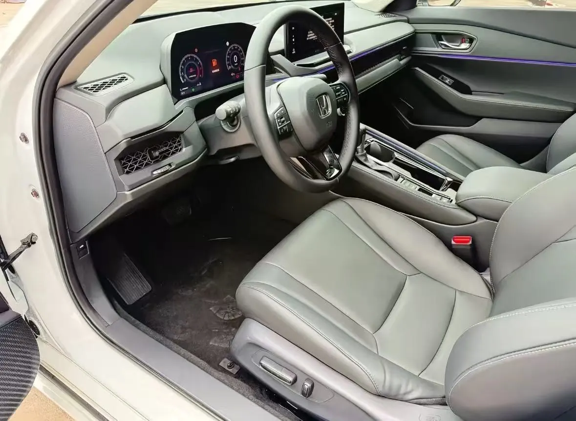 Honda 2026 11th Generation Accord 1.5T Stepless 260TURBO Sports Series Deluxe Automatic Gear 2