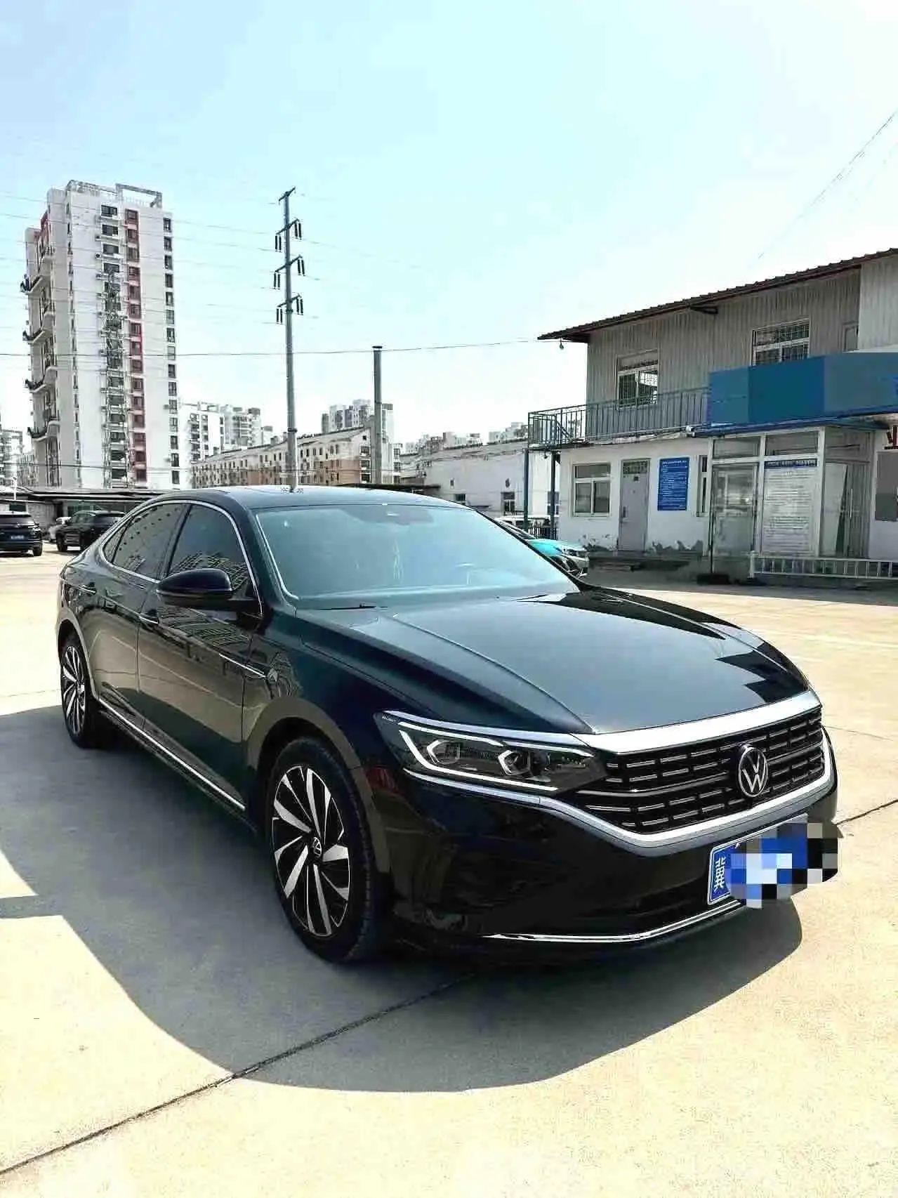 Volkswagen 2023 Passat 2.0TSI 330TSI Deluxe Edition (Modified) Automatic Gear 3