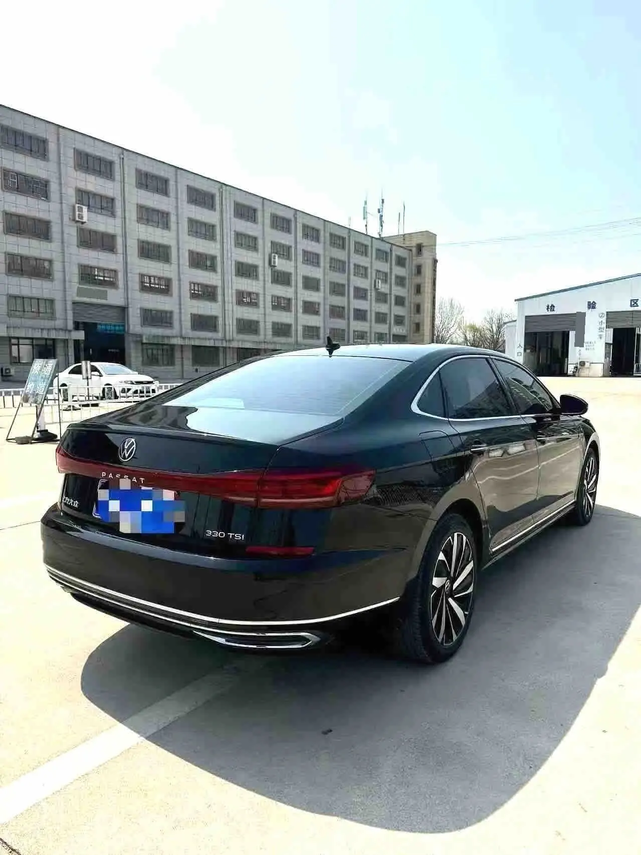 Volkswagen 2023 Passat 2.0TSI 330TSI Deluxe Edition (Modified) Automatic Gear 4
