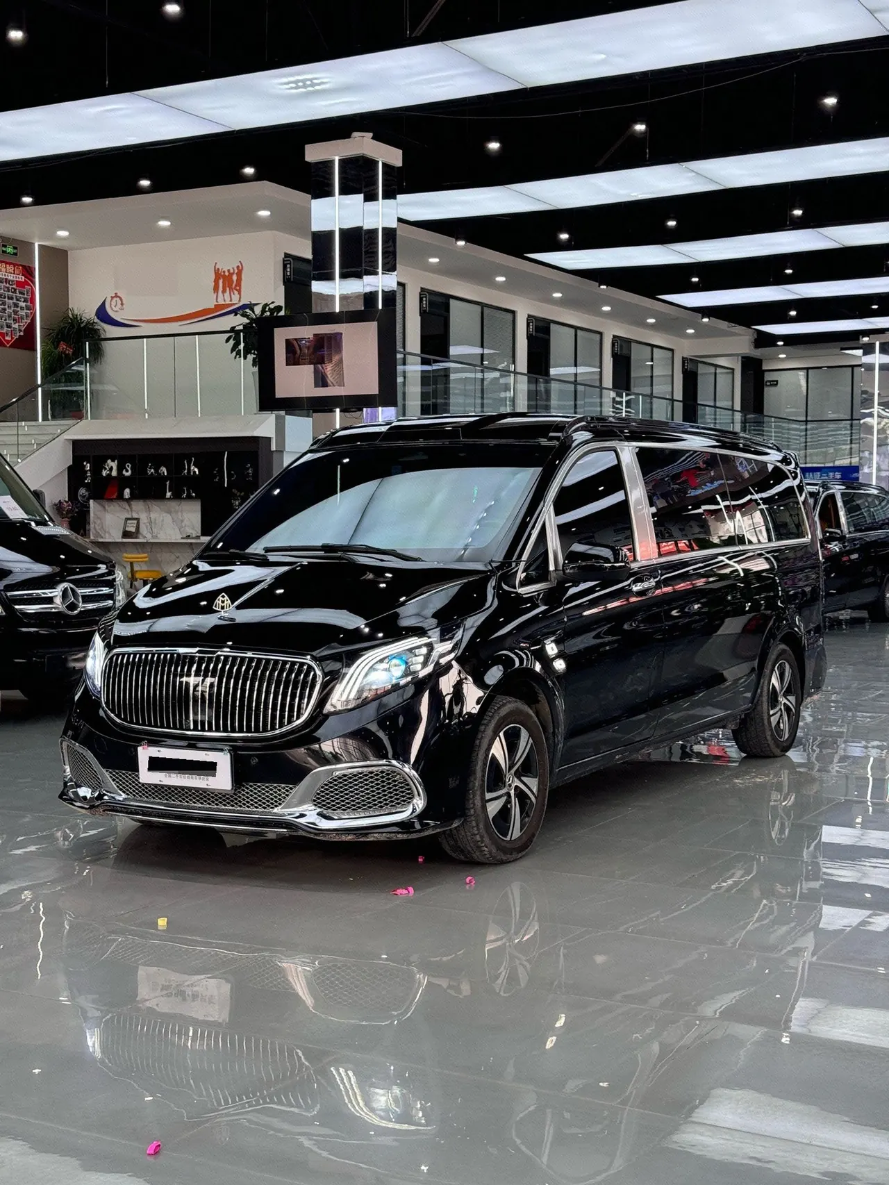 Open image lightbox: Mercedes Benz 2024 Vito 2.0T Elite Edition 7-seat Automatic Gear