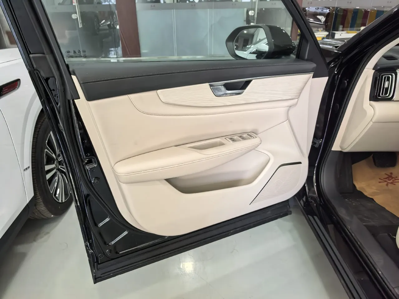 HongQi 2026 HS5 2.0T Two-Drive Flag Rhyme Pro Edition Automatic Gear 5