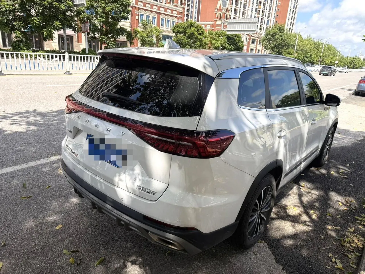 Chery 2024 Ruihu 8 PRO 1.6T 290T Champion Edition Two-Drive Peak Edition 5-seat Automatic Gear 4
