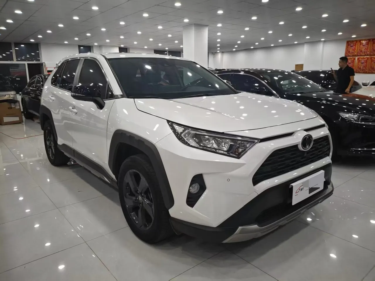 Toyota 2022 RAV4 Rongfeng 2.0 Stepless Four-wheel Drive Fashion Plus Edition Automatic Gear 2