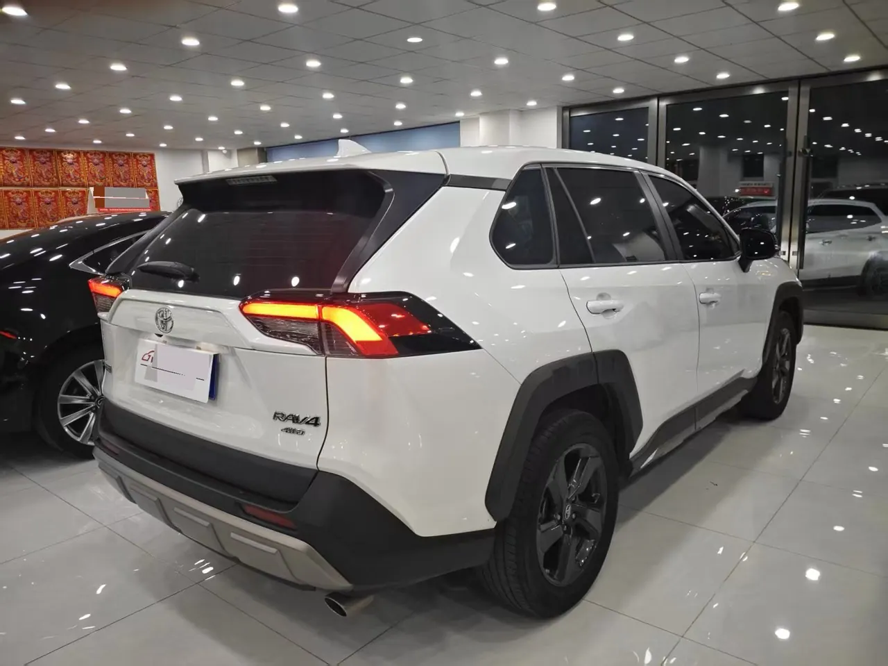Toyota 2022 RAV4 Rongfeng 2.0 Stepless Four-wheel Drive Fashion Plus Edition Automatic Gear 4