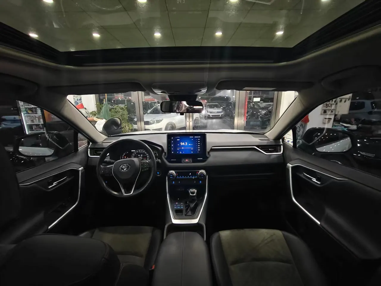 Toyota 2022 RAV4 Rongfeng 2.0 Stepless Four-wheel Drive Fashion Plus Edition Automatic Gear 6