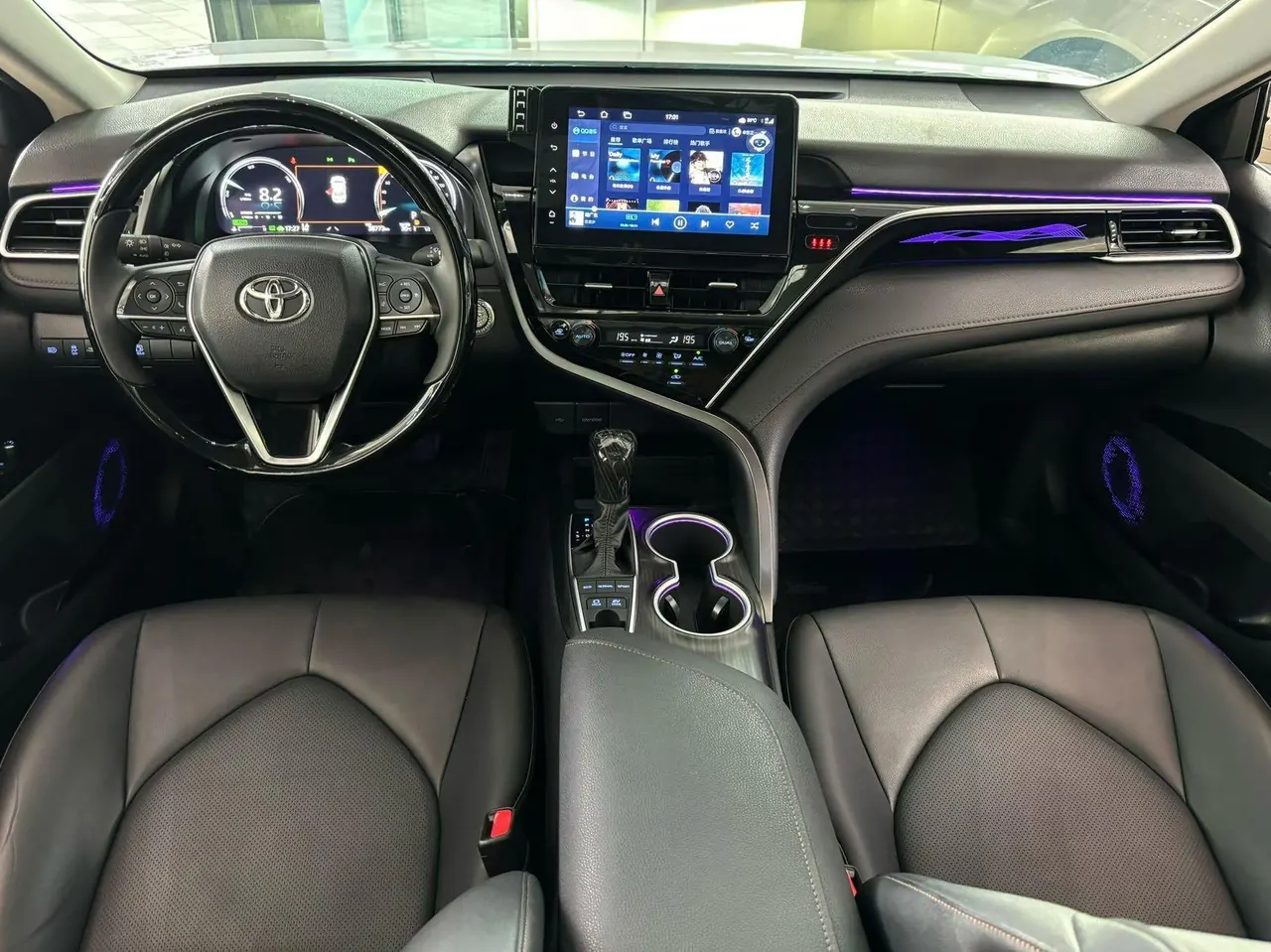Toyota 2023 Camry Dual Engine 2.5HG Stepless Deluxe Automatic Gear 5