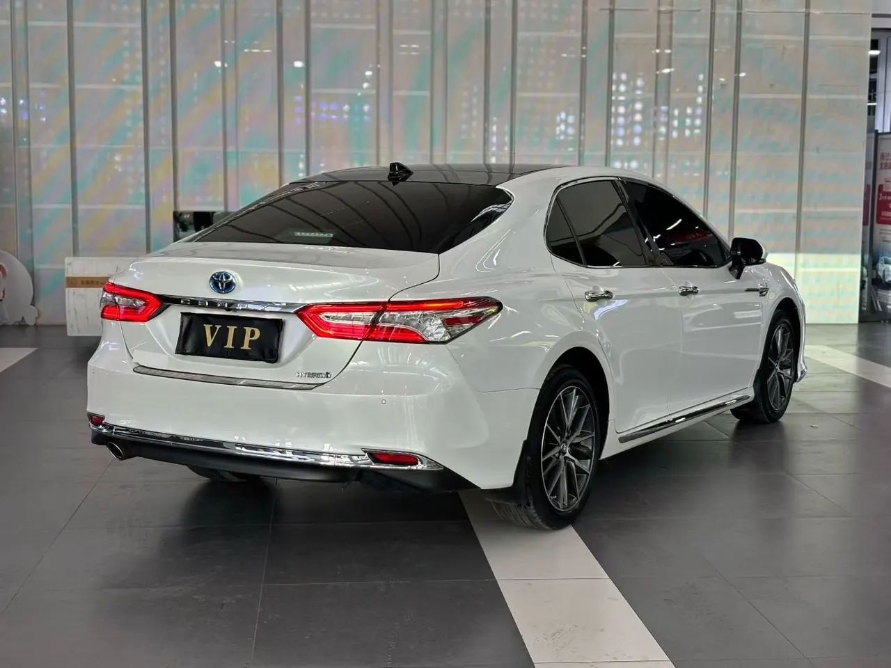 Toyota 2023 Camry Dual Engine 2.5HG Stepless Deluxe Automatic Gear 9