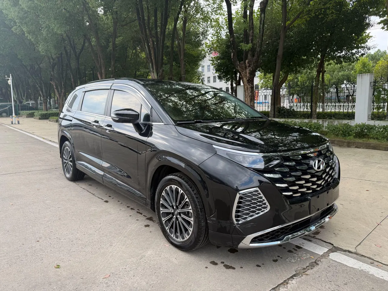 Hyundai 2024 Kusto 1.5TGDi 270TGDi LUX Premium Edition Automatic Gear 3