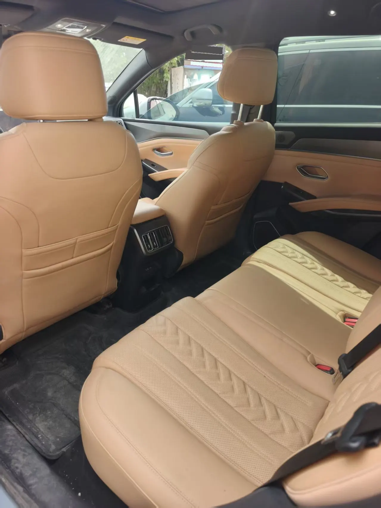 BYD 2024 Song L DM-i 1.5 Stepless 112km Exceed Automatic Transmission 4