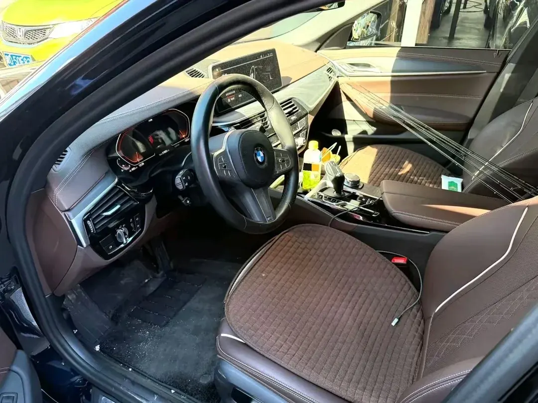 BMW 5 Series 2023 530Li 2.0T Leading M Sports Suit (Modified) Automatic Gear 3