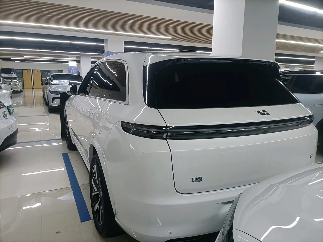 Li 2023 L7 Air automatic gear 8