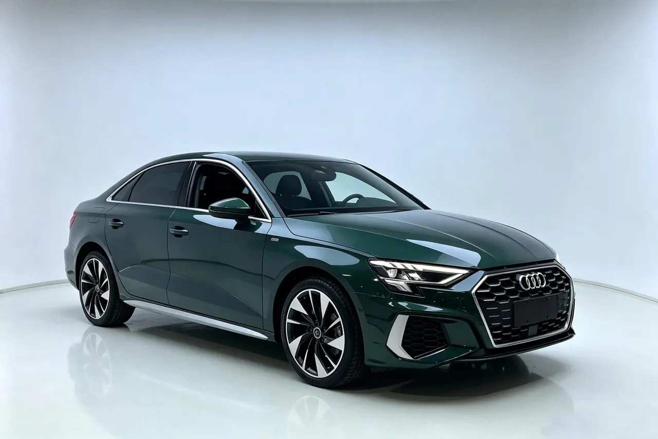 Audi 2023 A3L Limousine 1.4TFSI 35TFSI Fashion Sport Version Automatic Transmission 3