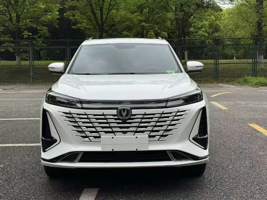 ChangAn 2023 CS75 PLUS 1.5T Prestige Automatic 2