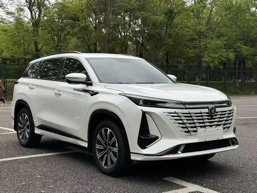 ChangAn 2023 CS75 PLUS 1.5T Prestige Automatic 3