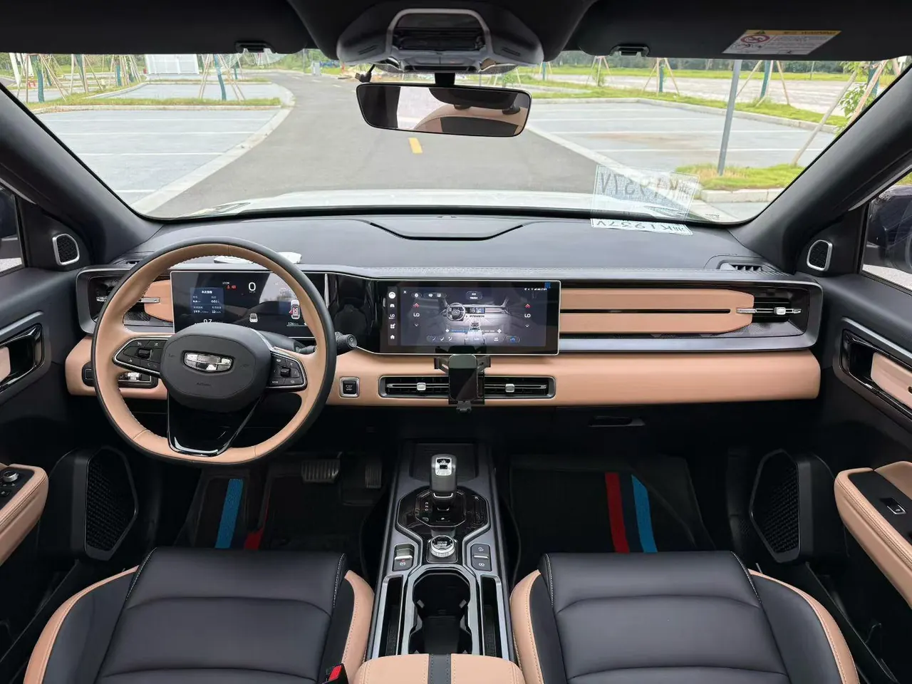 Geely 2023 icon 1.5TD chocolate alcohol version of automatic gear 6