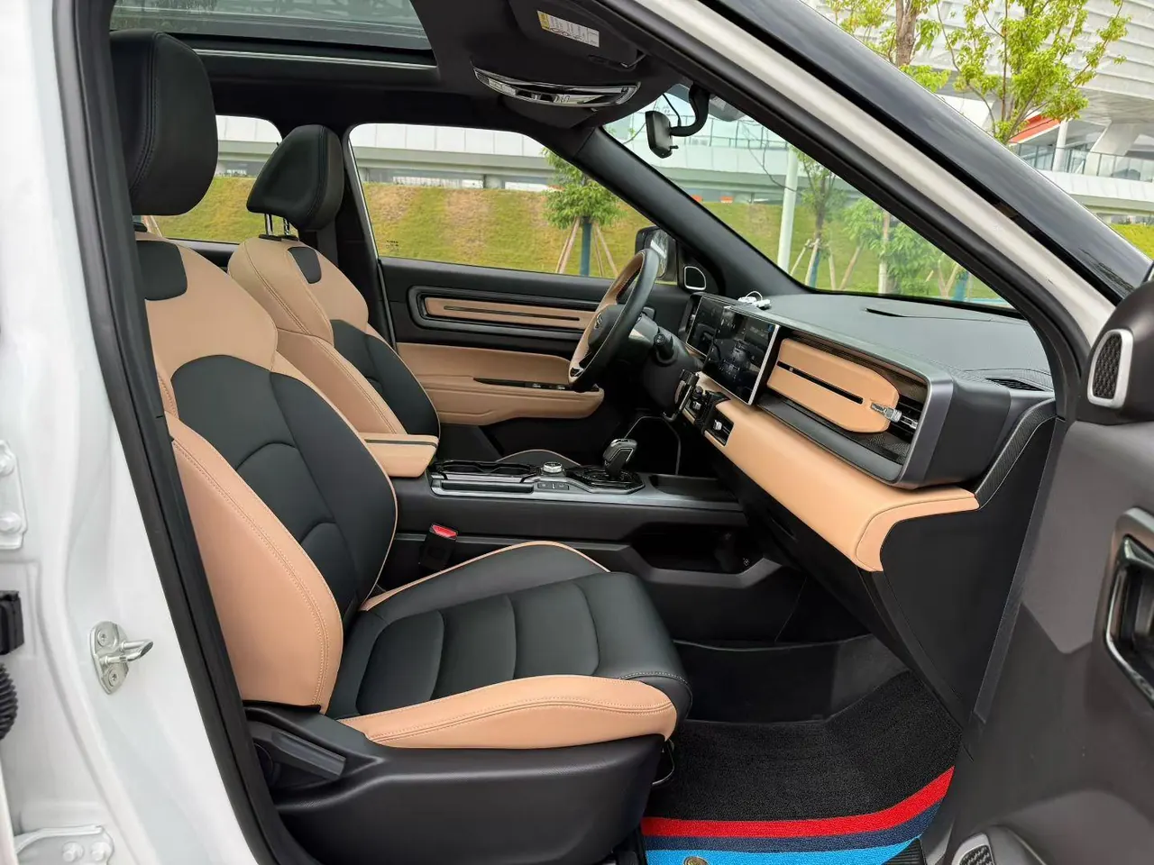 Geely 2023 icon 1.5TD chocolate alcohol version of automatic gear 7