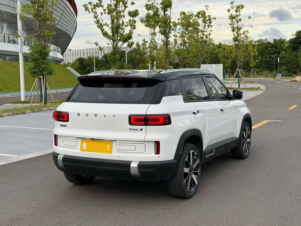 Geely 2023 icon 1.5TD chocolate alcohol version of automatic gear 8