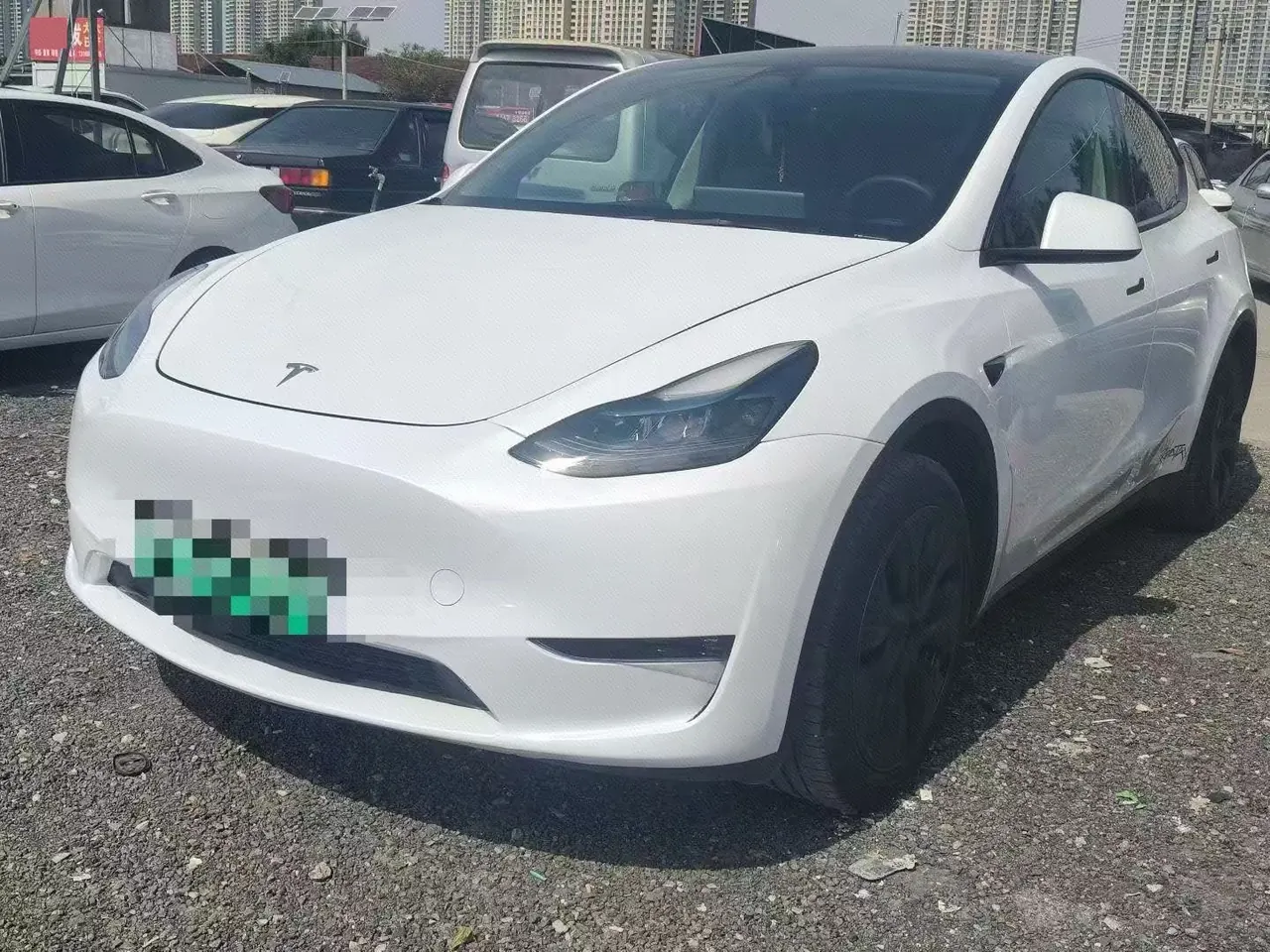 Open image lightbox: Tesla 2023 Model Y rear-wheel drive version automatic transmission