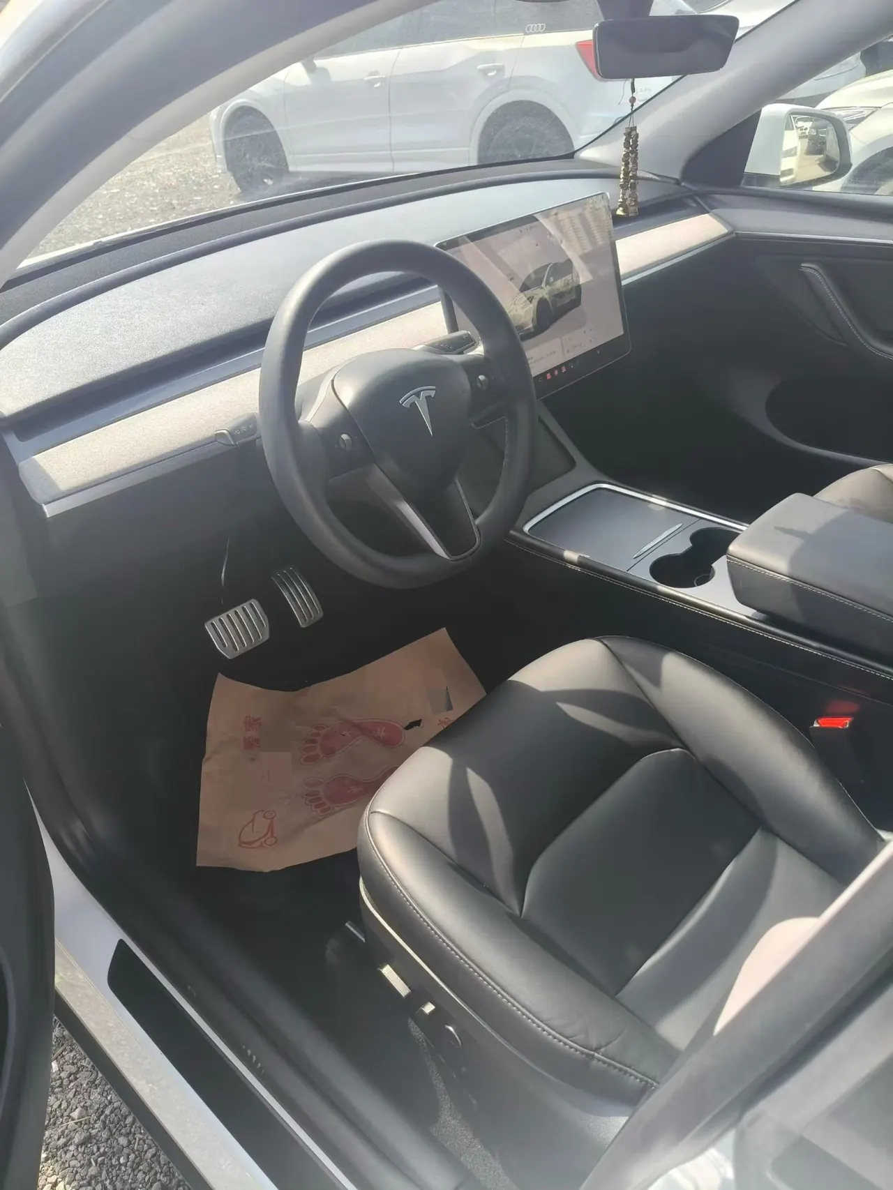 Tesla 2023 Model Y rear-wheel drive version automatic transmission 5