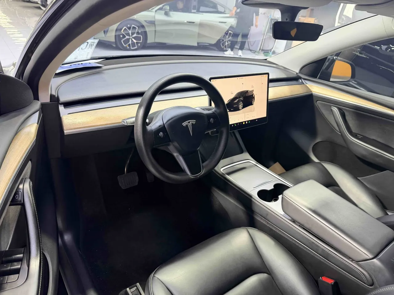 Tesla 2022 Model Y rear-wheel drive version (facelift) automatic gear 4