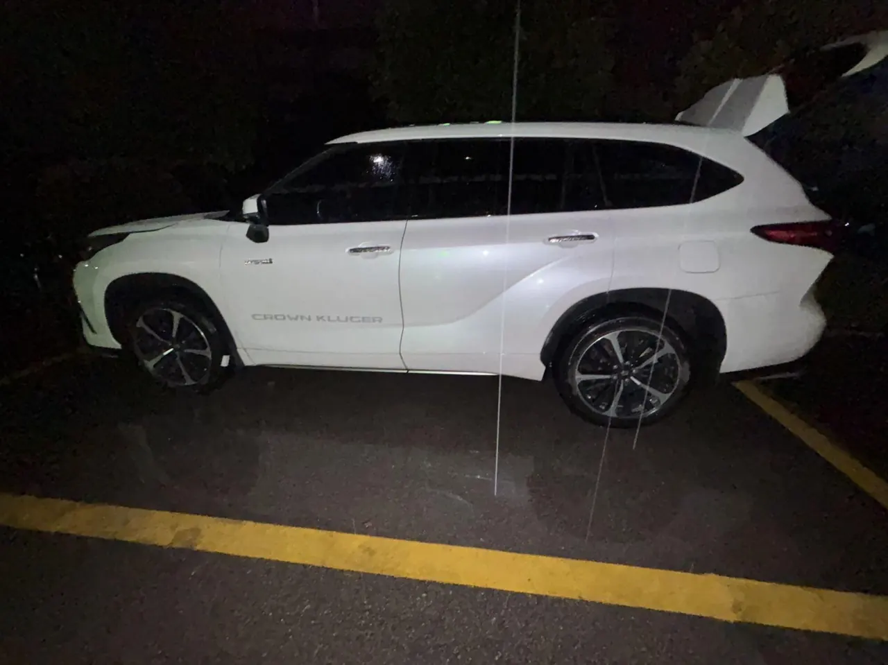 Toyota 2022 Crown Land Release 2.5 Stepless Four-wheel Drive Premium Edition Automatic Gear 2