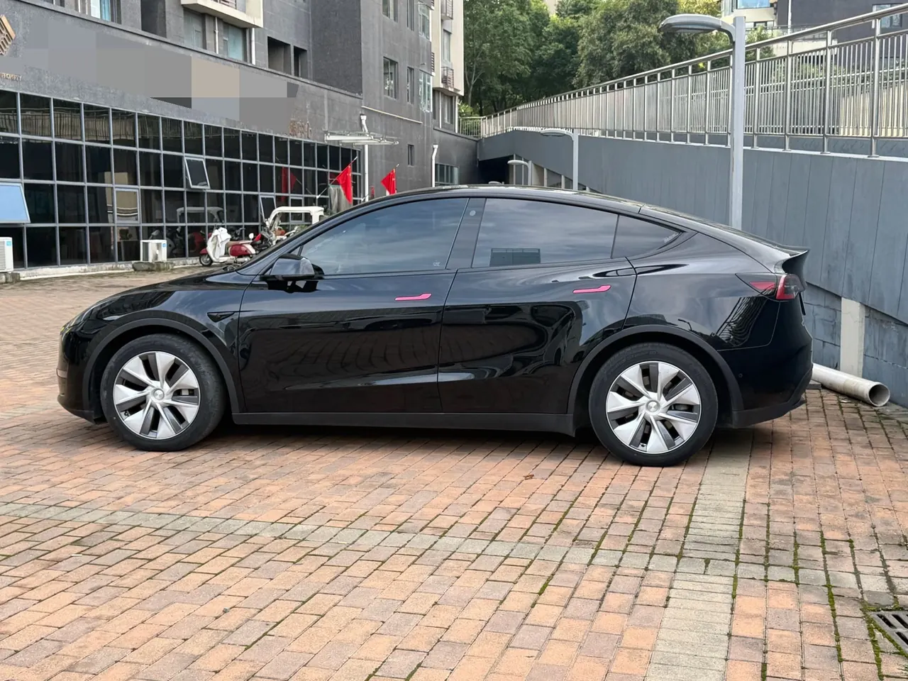 Tesla 2021 Model Y Standard Endurance Rear Drive Automatic Gear 5