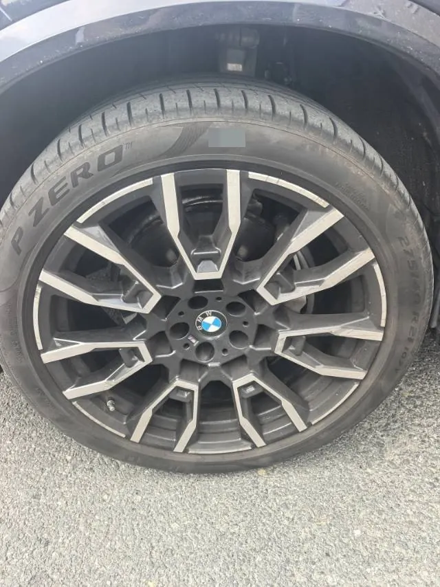BMW 2023 X5 xDrive40Li 48V 3.0T M sports obsidian night suit automatic gear 3