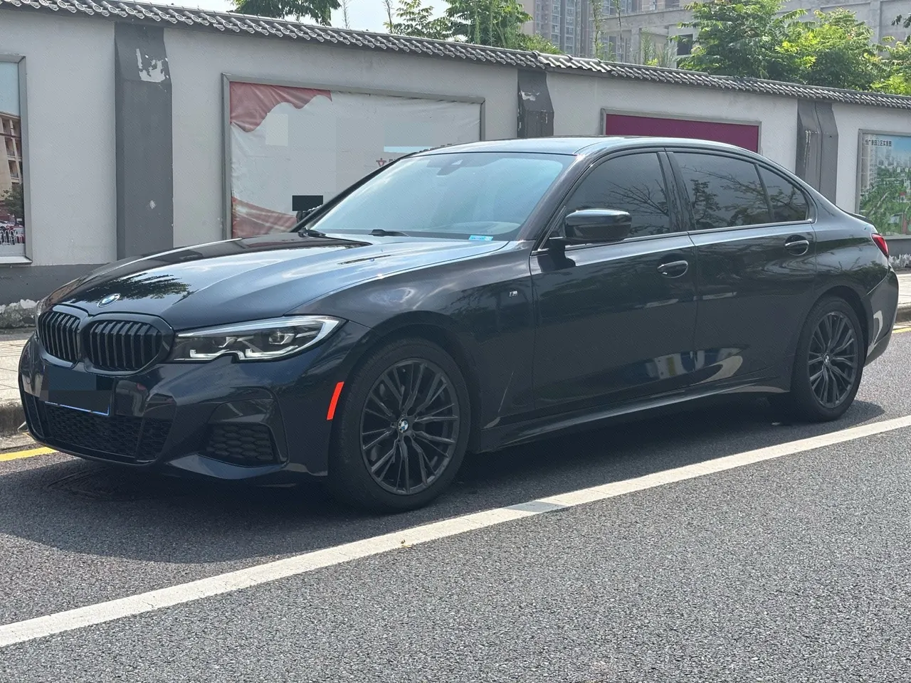 Открыть галерею: BMW 3 Series 2020 325Li 2.0T M Sports Obsidian Night Edition Automatic Gear