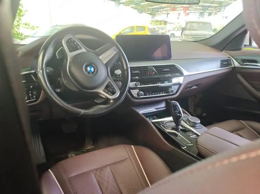BMW 5 Series 2022 530Li 2.0T Leading M Sports Suit (Modified) Automatic Gear 2