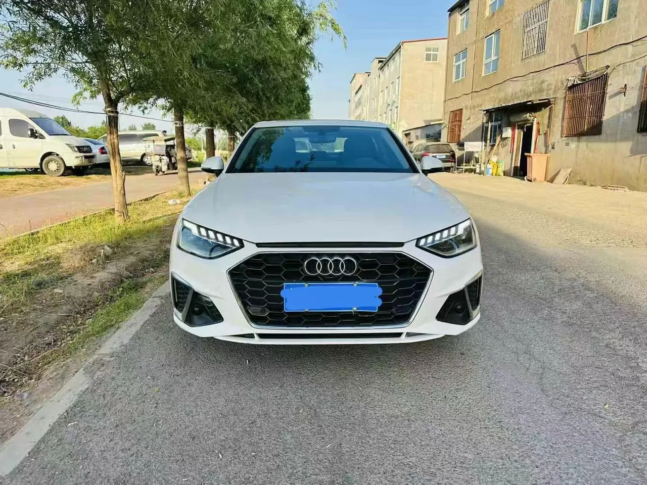 Audi 2022 A4L 2.0TFSI 40TFSI Fashion Dynamic Automatic 2