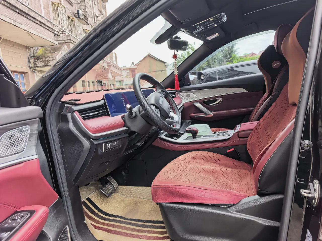 Jetour 2023 X70 PLUS 1.6T Strong 5-seat Automatic Gear 3