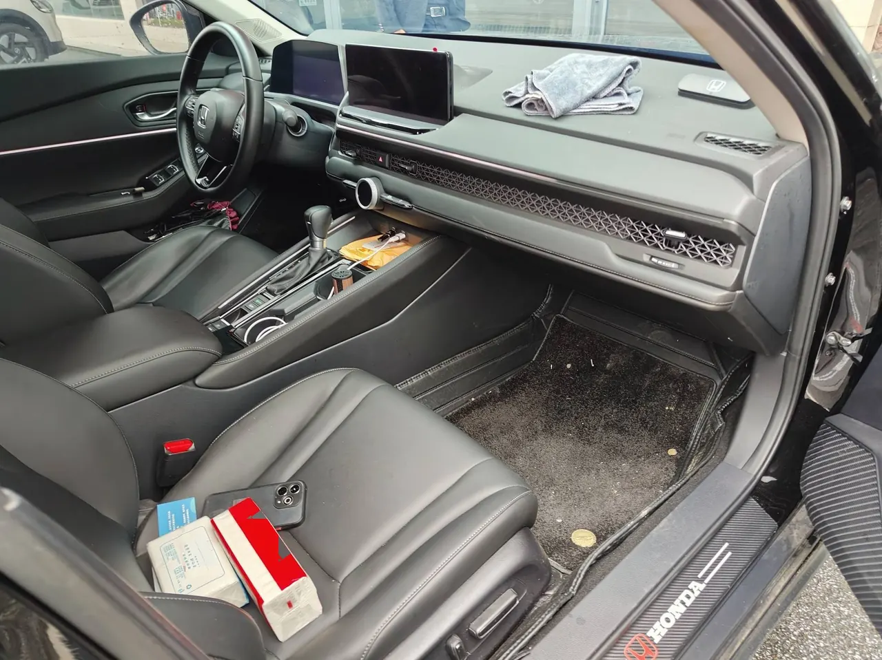 Honda 2023 11th Generation Accord 1.5T Stepless 260TURBO Deluxe Automatic Gear 4