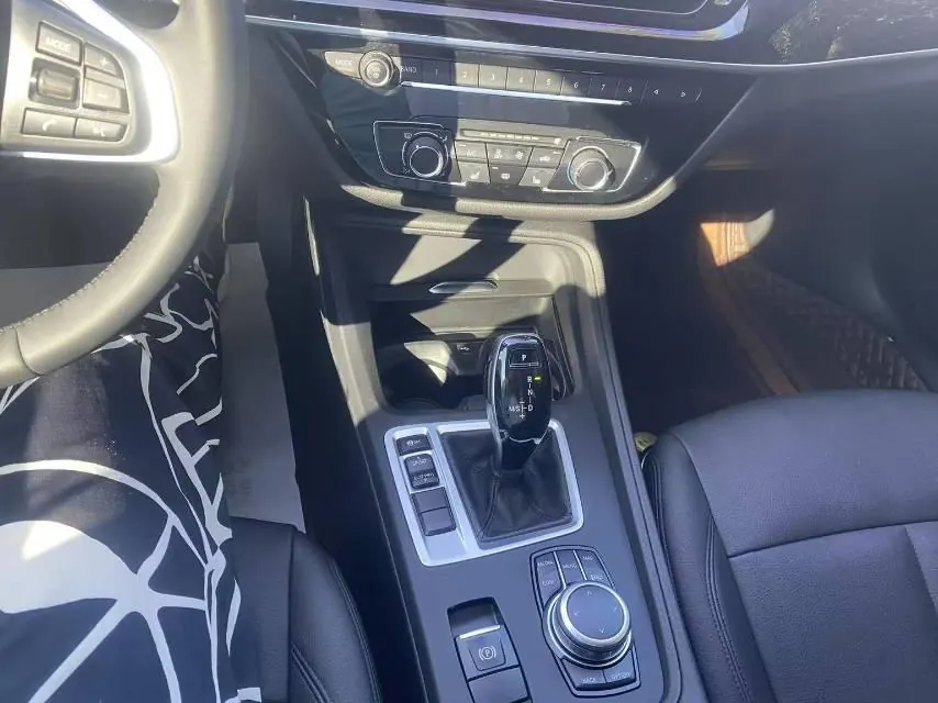 BMW 1 Series 2022 120i 1.5T M Sports Edition Automatic Gear 15
