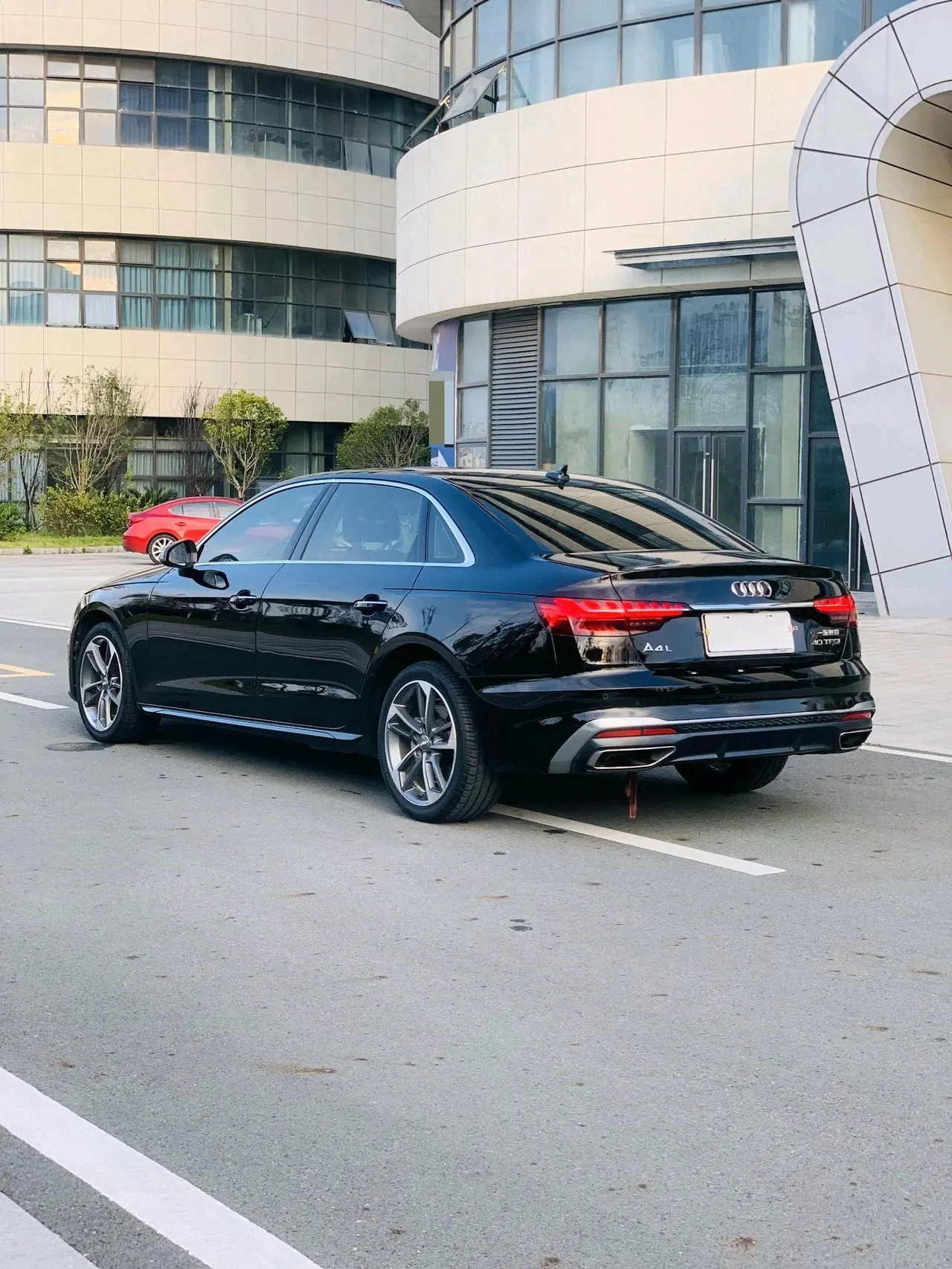 Audi 2020 A4L 2.0TFSI 40TFSI Fashion Dynamic Automatic 7