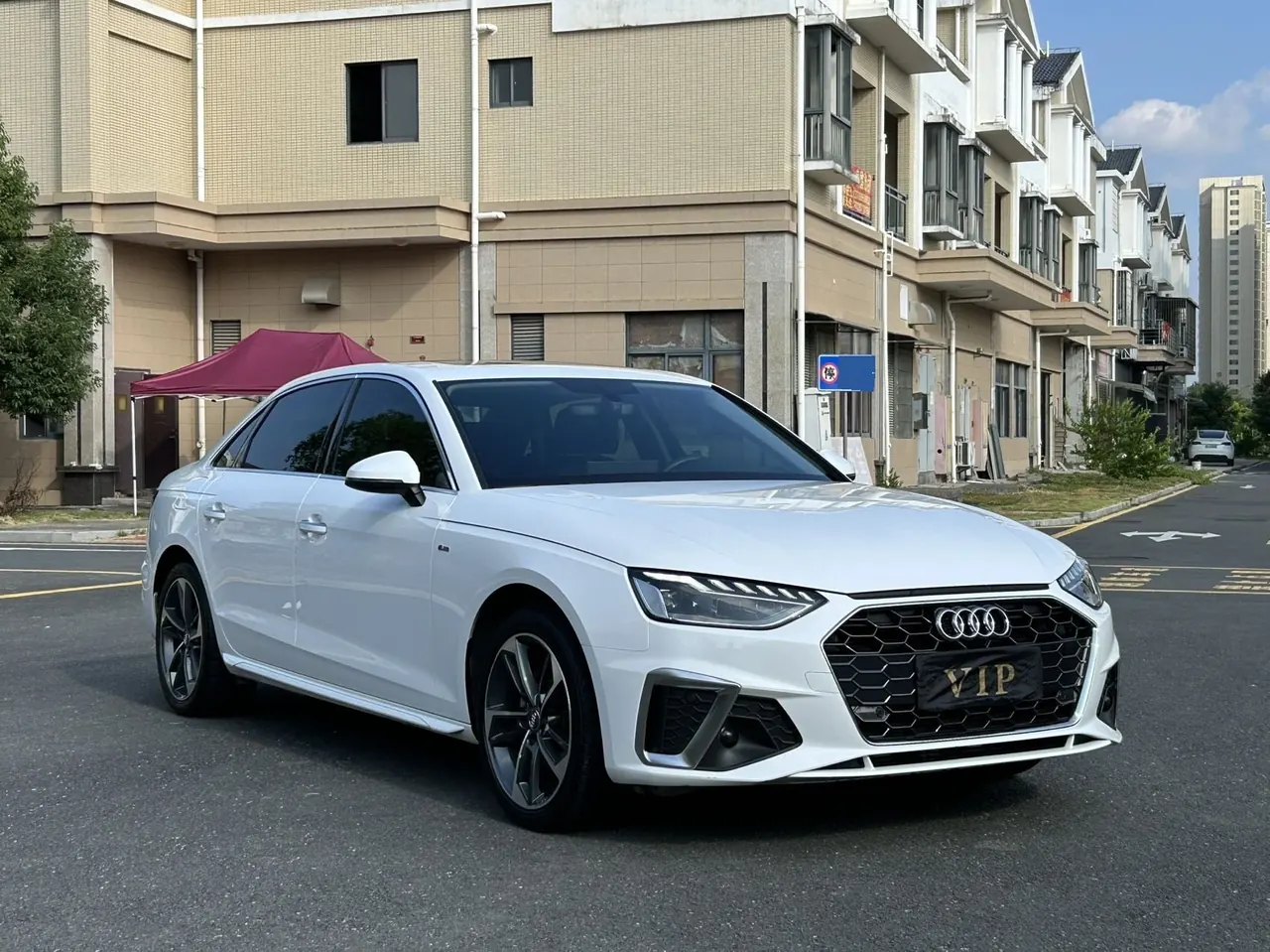 Audi 2020 A4L 2.0TFSI 40TFSI Fashion Dynamic Automatic 3