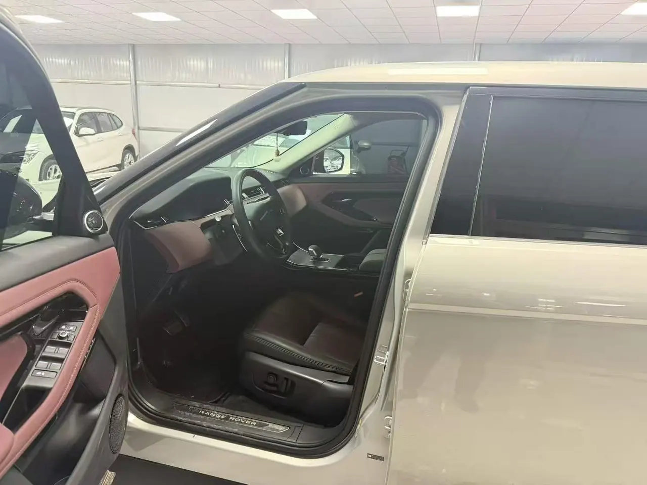 Land Rover 2024 evoque L 48V 2.0T 249PS automatic gear 6