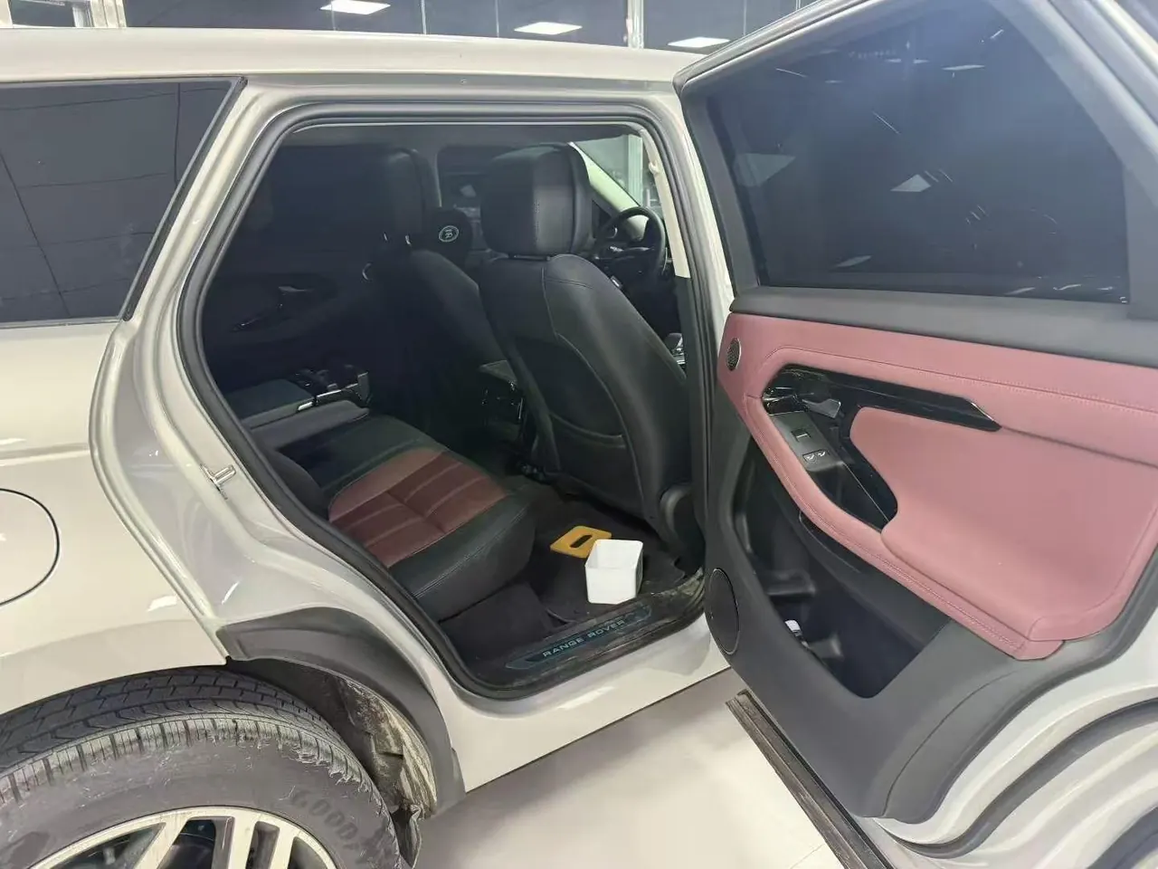 Land Rover 2024 evoque L 48V 2.0T 249PS automatic gear 7
