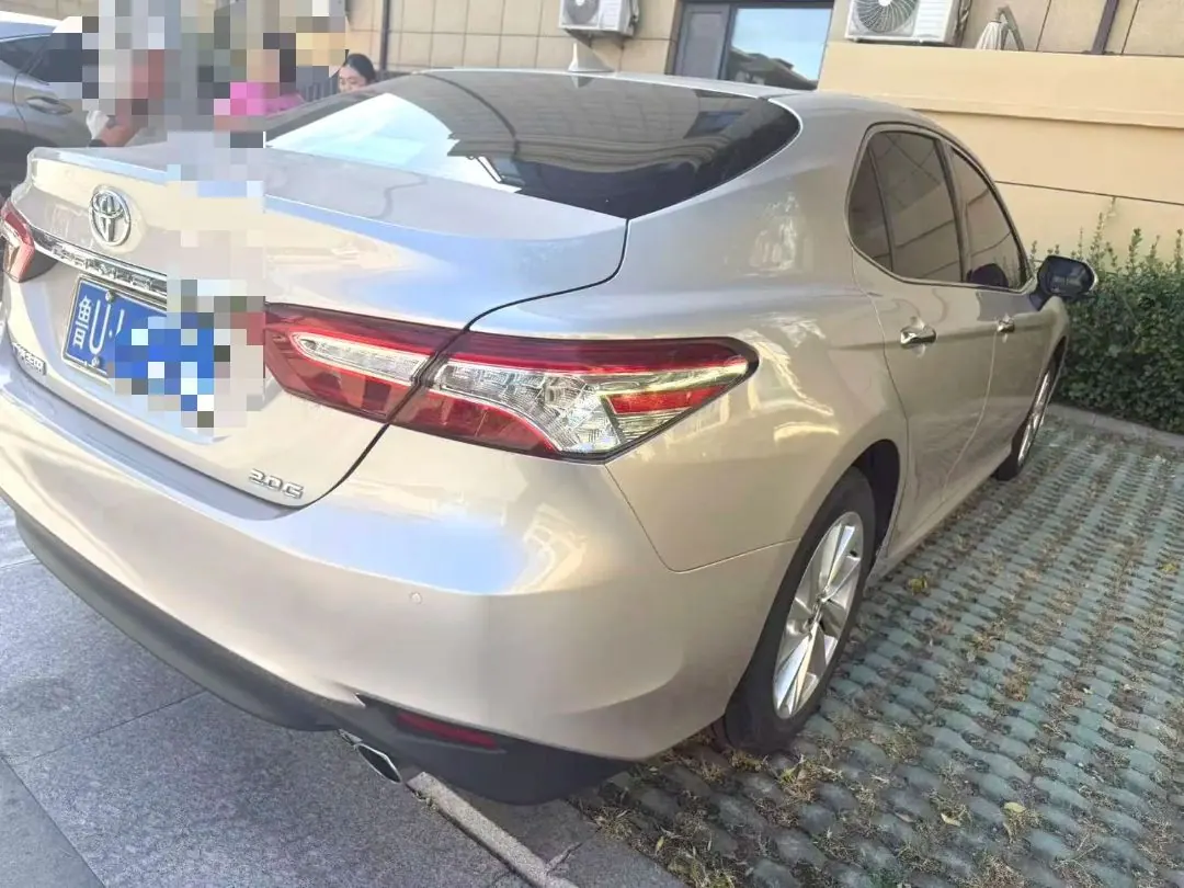Toyota 2021 Camry 2.0G Stepless Deluxe Edition Automatic Gear 2