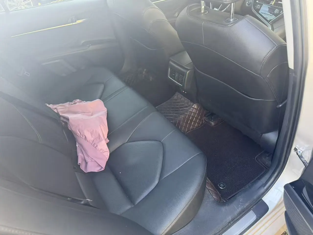 Toyota 2021 Camry 2.0G Stepless Deluxe Edition Automatic Gear 4