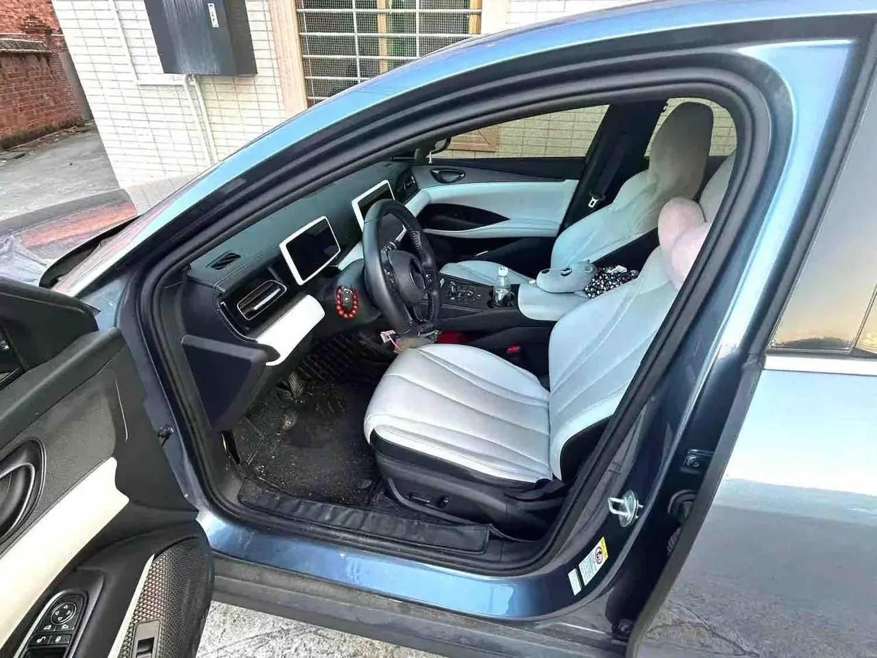 BYD 2024 Seal 06 DM-i 1.5 Stepless 120KM Honorable Automatic Gear 2