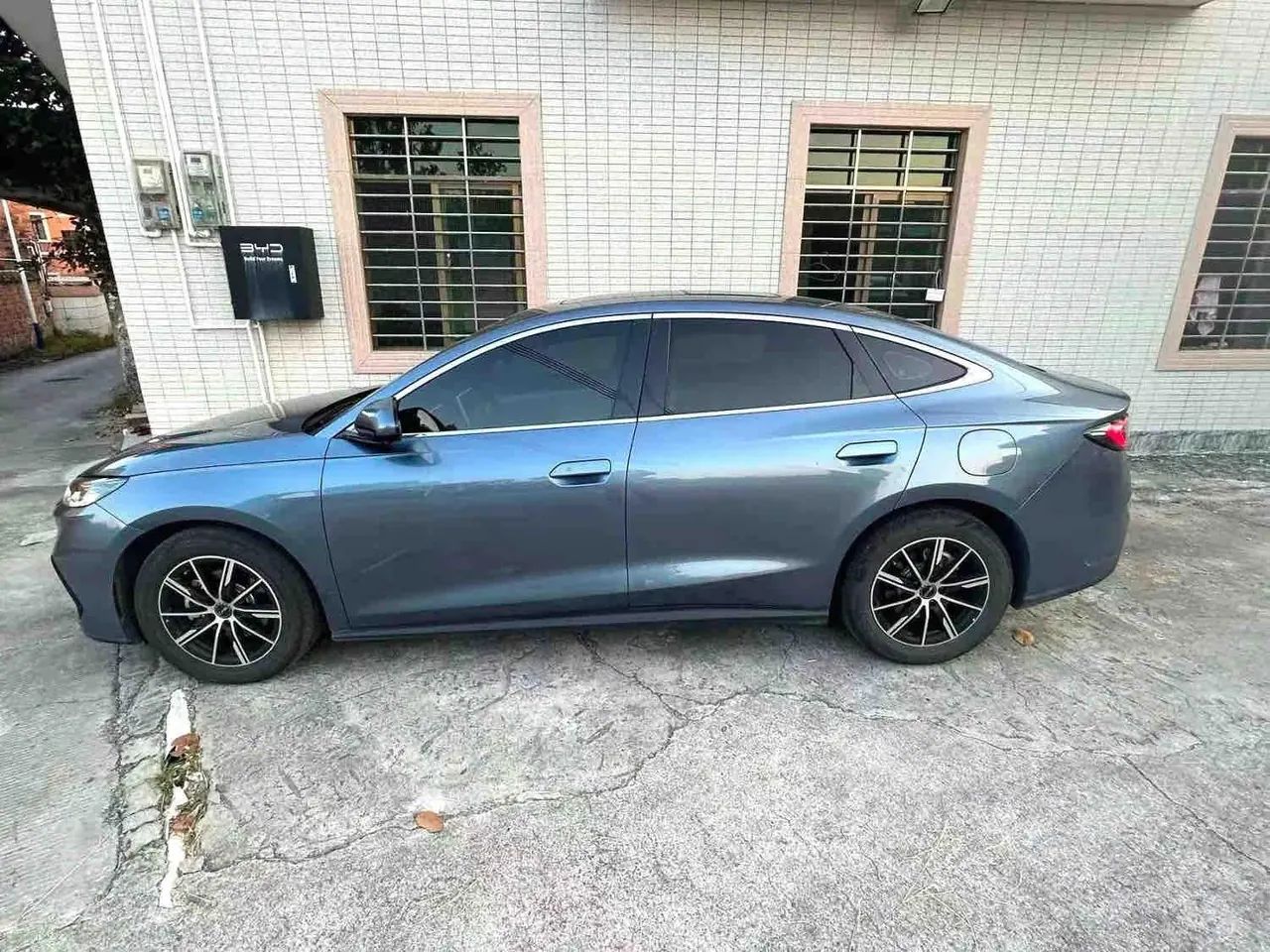 BYD 2024 Seal 06 DM-i 1.5 Stepless 120KM Honorable Automatic Gear 6