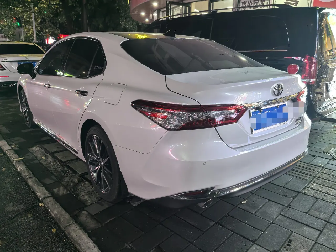 Toyota 2023 Camry 2.5G Deluxe Edition Automatic Gear 2