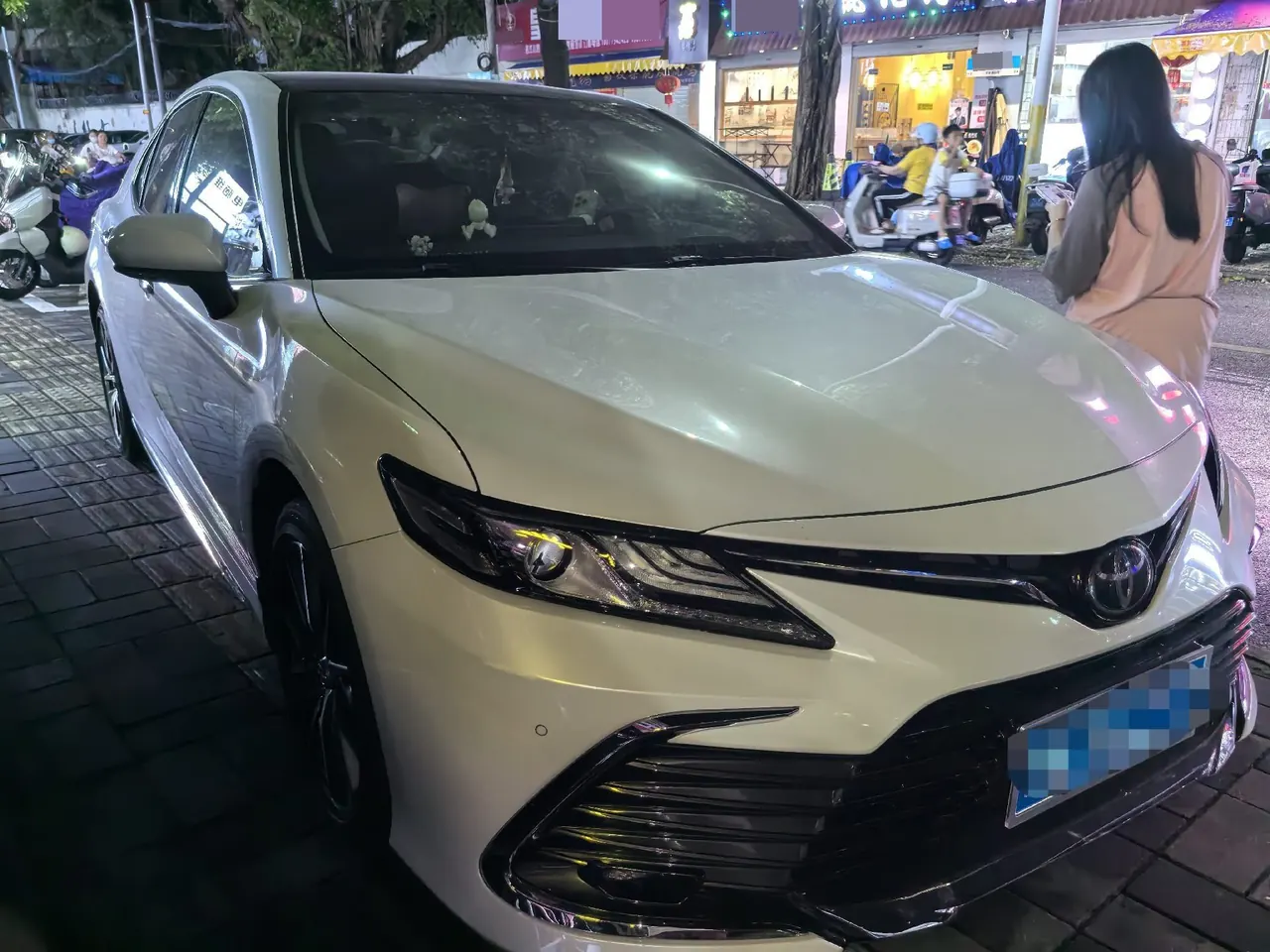 Toyota 2023 Camry 2.5G Deluxe Edition Automatic Gear 5