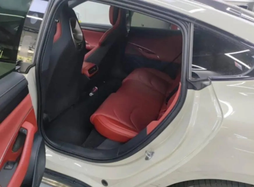 MI 2024 SU 7 700km Rear Drive Long Endurance Smart Driving Edition Automatic Gear 4