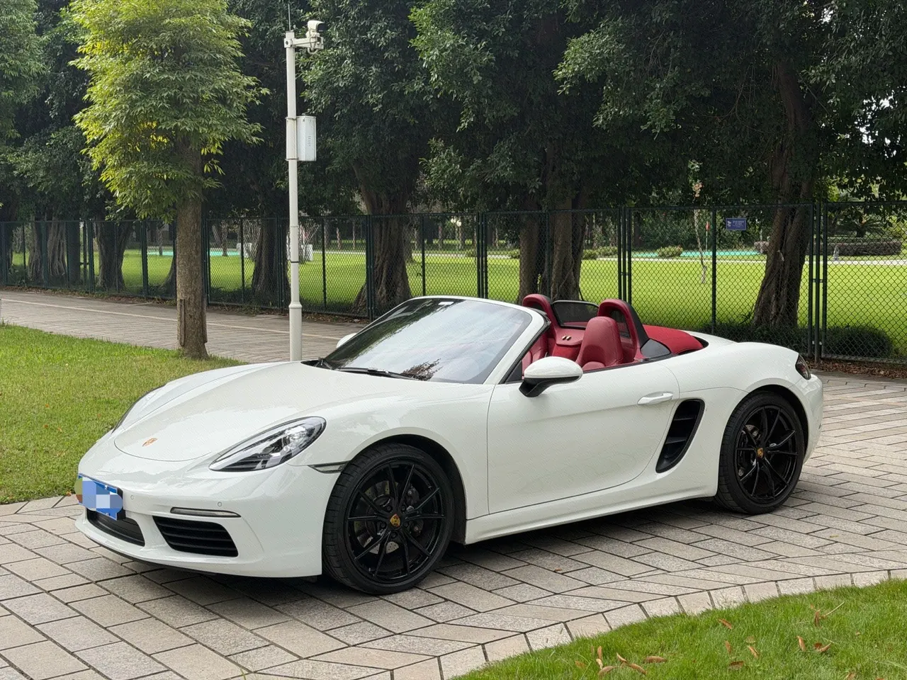 Open image lightbox: Porsche 718 (Imported) 2020 718 Boxer 2.0T Automatic