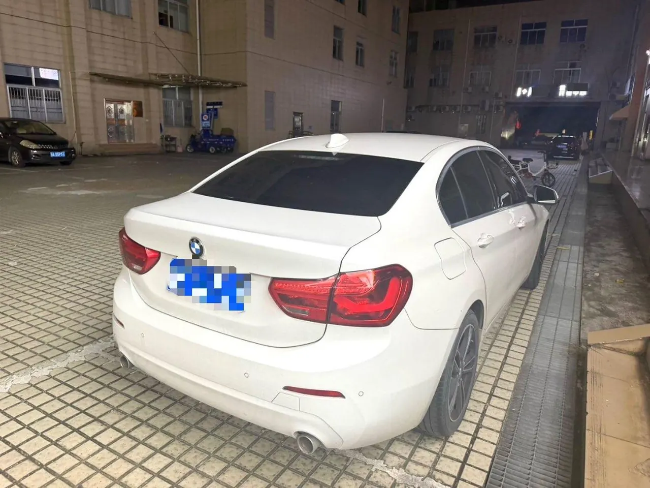 BMW 1 Series 2020 120i 1.5T Fashion Automatic 5
