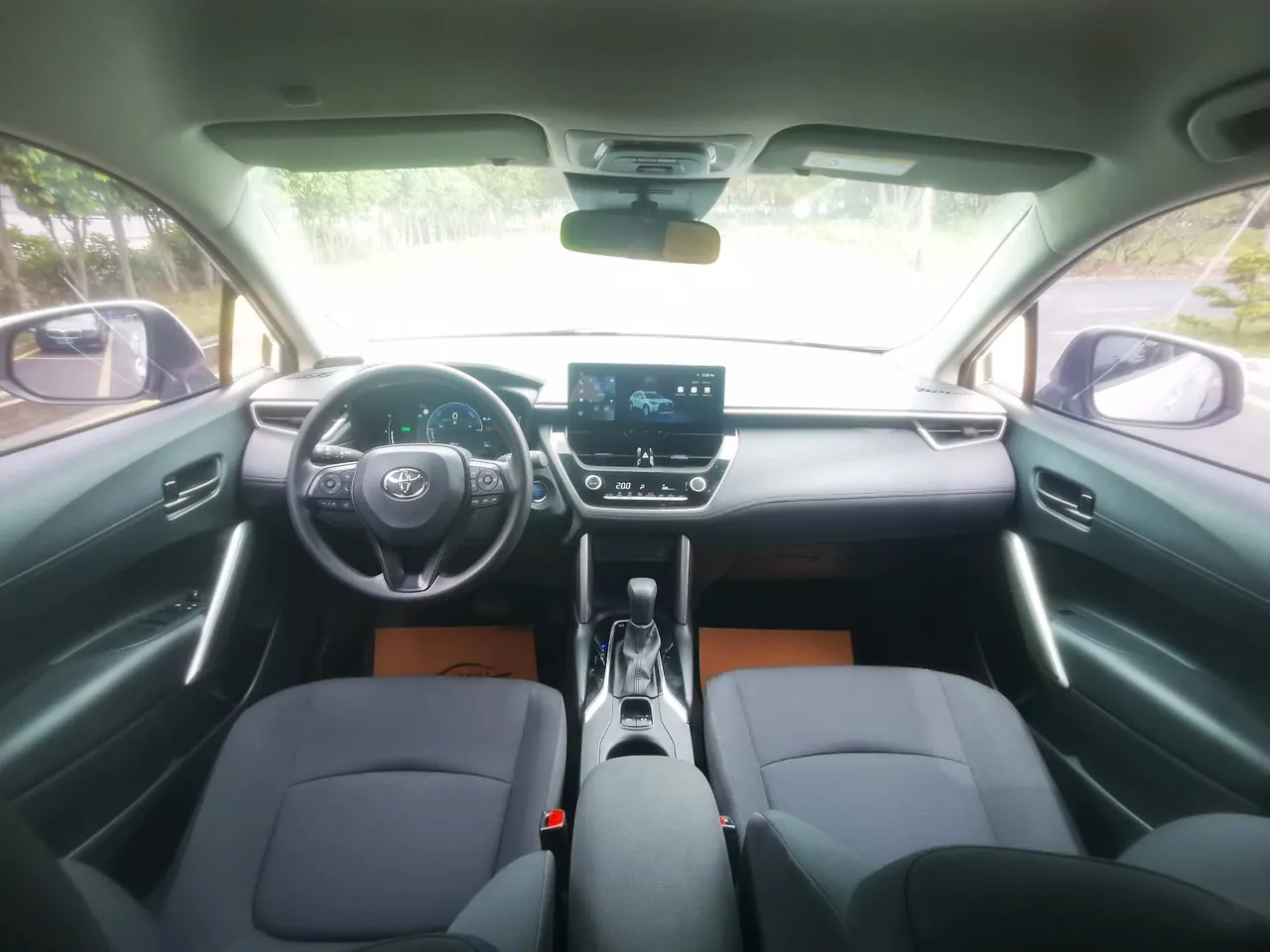 Toyota 2023 Corolla Sharp Double Engine 2.0 Stepless Pioneer Edition Automatic Gear 11