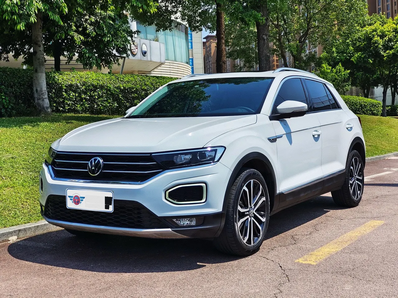 打开图片灯箱:Volkswagen 2023 Tange 1.5TSI 300TSI Two-Drive Starlight Edition Automatic Gear