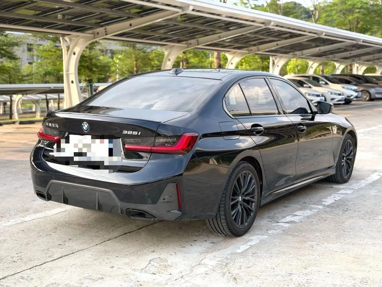 BMW 3 Series 2024 325i 2.0T M Sports Obsidian Night Suit Automatic Gear 3